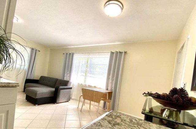 523 SE 20th Court 5, Boynton Beach, FL 33435