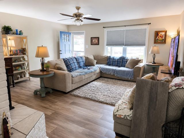 10038 County Road 313 E, Tyler, TX 75706
