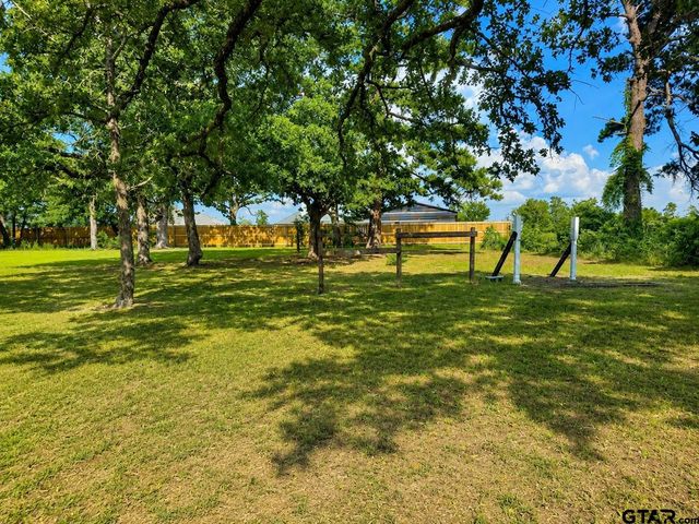 10038 County Road 313 E, Tyler, TX 75706