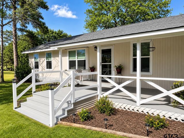 10038 County Road 313 E, Tyler, TX 75706
