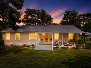 10038 County Road 313 E, Tyler, TX 75706