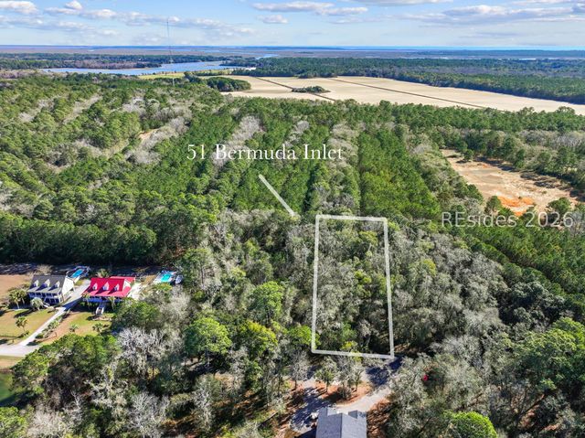 51 Bermuda Inlet Dr, St Helena Island, SC 29920