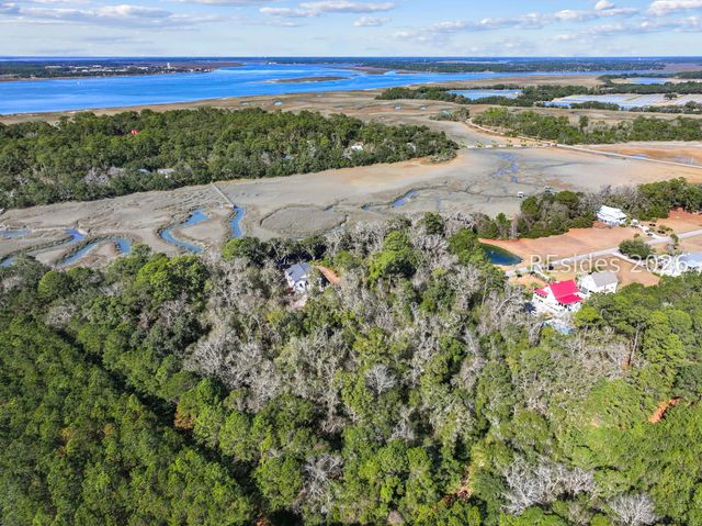 51 Bermuda Inlet Dr, St Helena Island, SC 29920