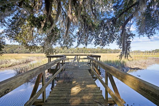 51 Bermuda Inlet Dr, St Helena Island, SC 29920