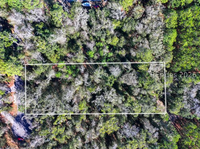 51 Bermuda Inlet Dr, St Helena Island, SC 29920