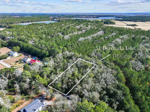 51 Bermuda Inlet Dr, St Helena Island, SC 29920
