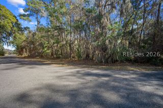 51 Bermuda Inlet Dr, St Helena Island, SC 29920