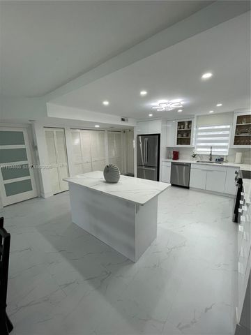 150 S Hollybrook Terrace 303, Pembroke Pines, FL 33025