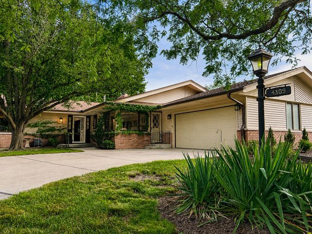 4309 Dunbar Place, Rockford, IL 61114