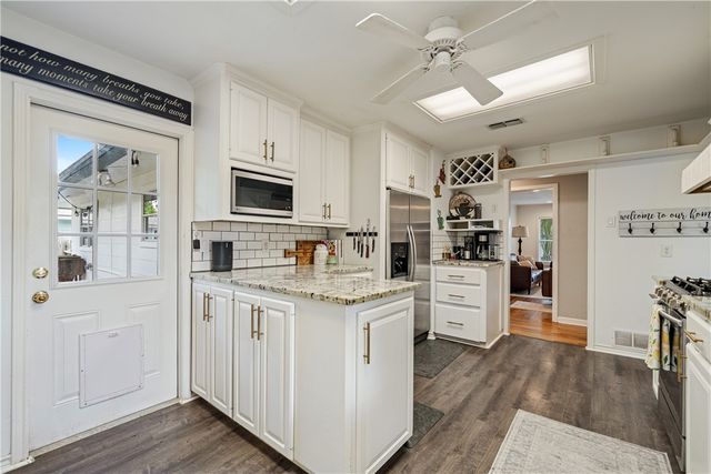 622 Bermuda Pl, Corpus Christi, TX 78411