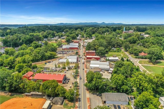 389 Conifer Lane, Ball Ground, GA 30107