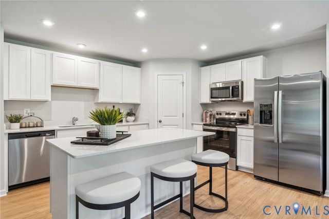 8520 Wilson Creek Ln, Glen Allen, VA 23060