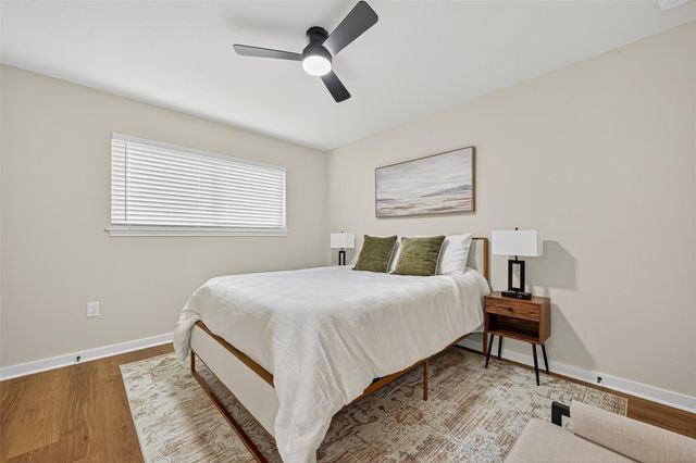 13519 Greenway Drive, Sugar Land, TX 77498