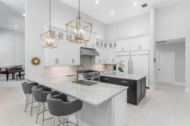 17607 Bocaire Place, Boca Raton, FL 33487