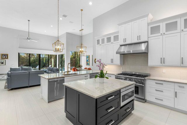 17607 Bocaire Place, Boca Raton, FL 33487