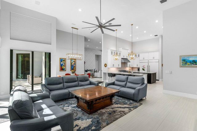 17607 Bocaire Place, Boca Raton, FL 33487