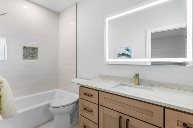 17607 Bocaire Place, Boca Raton, FL 33487