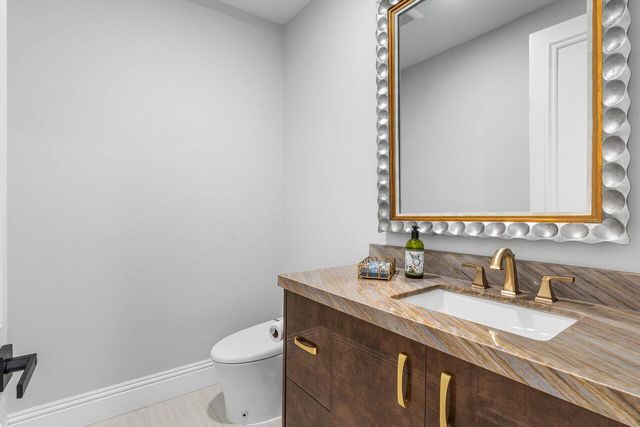 17607 Bocaire Place, Boca Raton, FL 33487