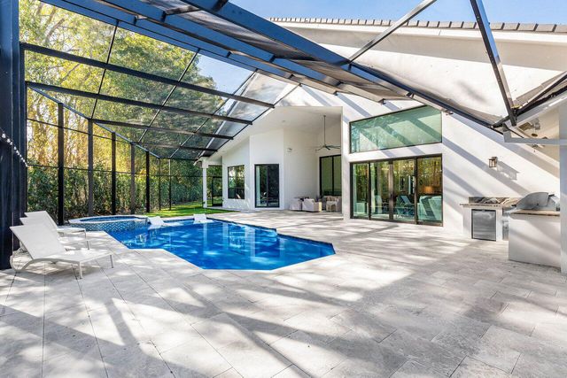 17607 Bocaire Place, Boca Raton, FL 33487