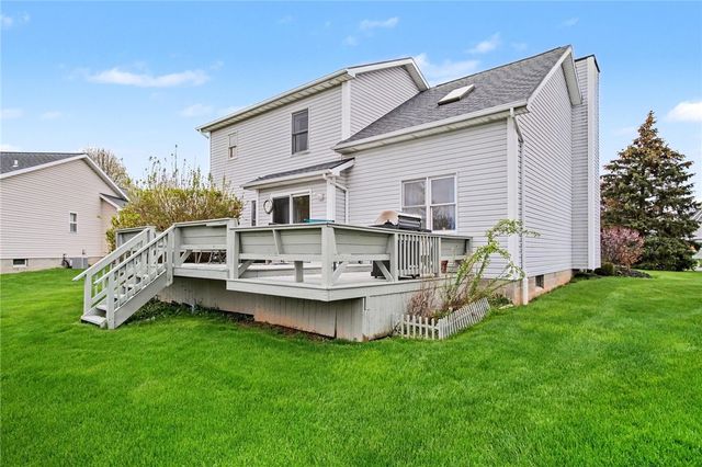 12 Foxtail Ln, Chili, NY 14514