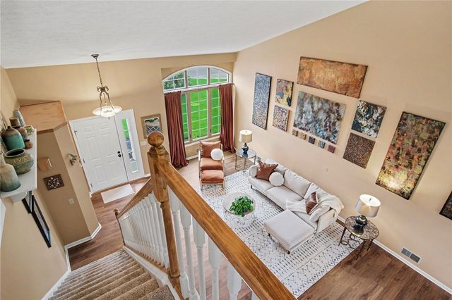 12 Foxtail Ln, Chili, NY 14514