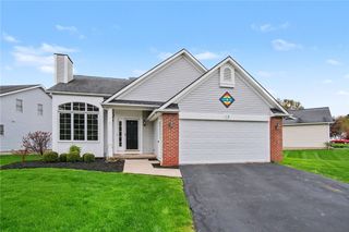 12 Foxtail Ln, Chili, NY 14514