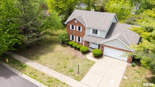 6607 N CAMELOT Road, Peoria, IL 61615