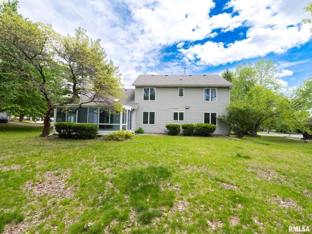 6607 N CAMELOT Road, Peoria, IL 61615