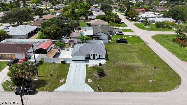 5225 23rd AVE SW, Naples, FL 34116