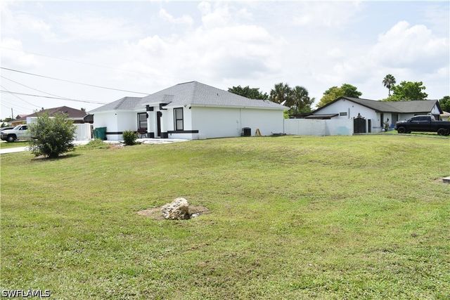 5225 23rd AVE SW, Naples, FL 34116