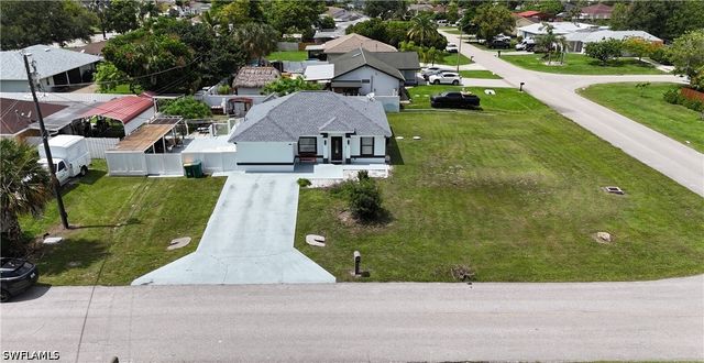 5225 23rd AVE SW, Naples, FL 34116