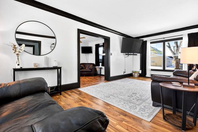 327 SARAH STREET, Kaukauna, WI 54130