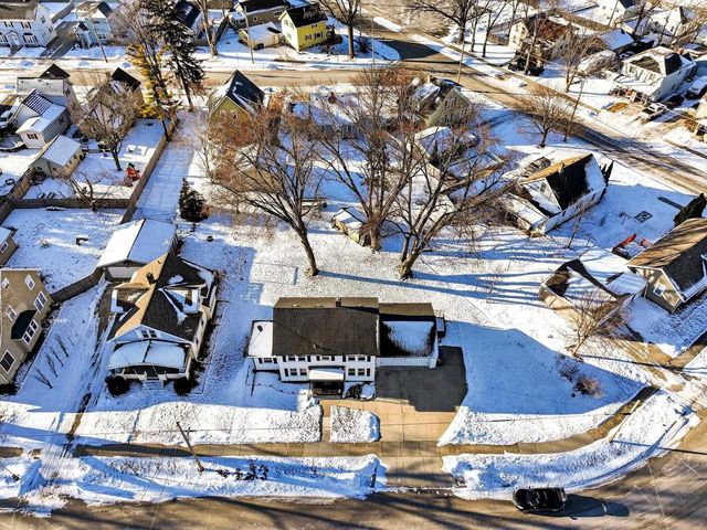 327 SARAH STREET, Kaukauna, WI 54130