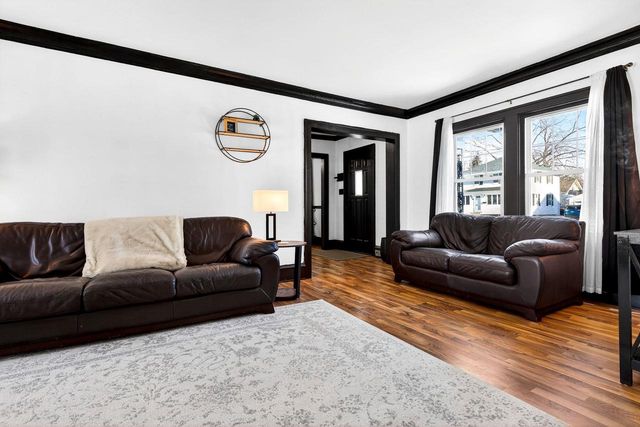 327 SARAH STREET, Kaukauna, WI 54130