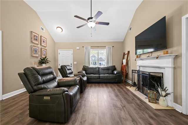 206 Jackson Farms Drive, Rockmart, GA 30153