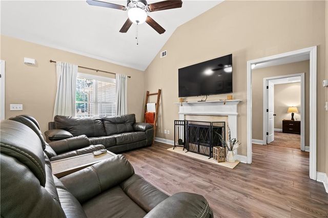 206 Jackson Farms Drive, Rockmart, GA 30153