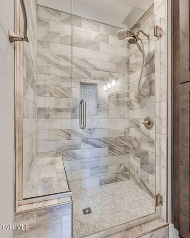 231 Riverwatch Circle, Kingsport, TN 37660