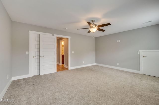 231 Riverwatch Circle, Kingsport, TN 37660