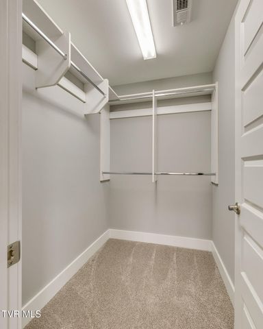 231 Riverwatch Circle, Kingsport, TN 37660