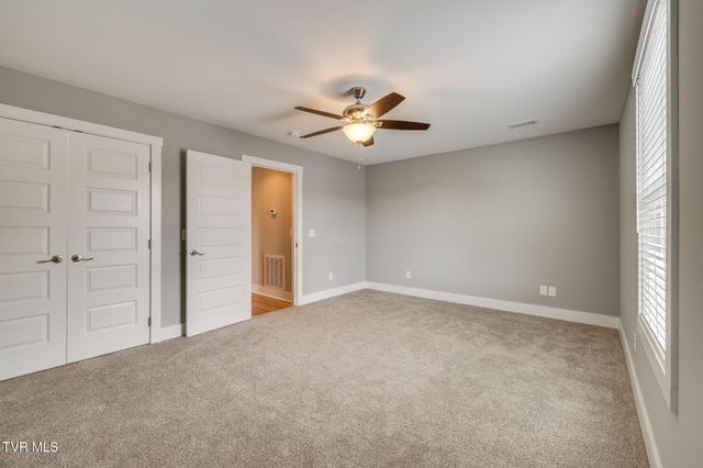231 Riverwatch Circle, Kingsport, TN 37660