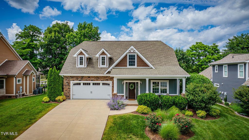 231 Riverwatch Circle, Kingsport, TN 37660