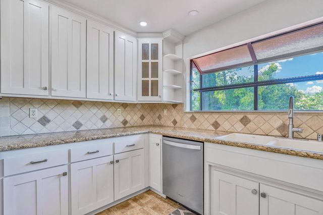 2320 Knollwood Dr, Cameron Park, CA 95682