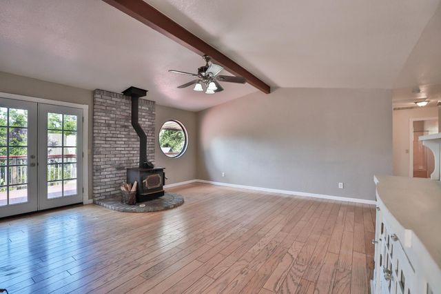 2320 Knollwood Dr, Cameron Park, CA 95682