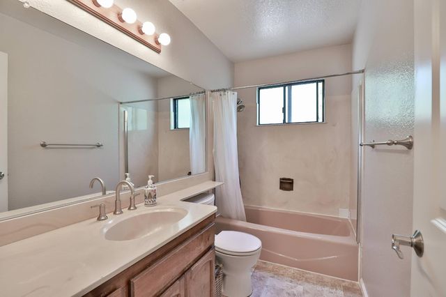 2320 Knollwood Dr, Cameron Park, CA 95682