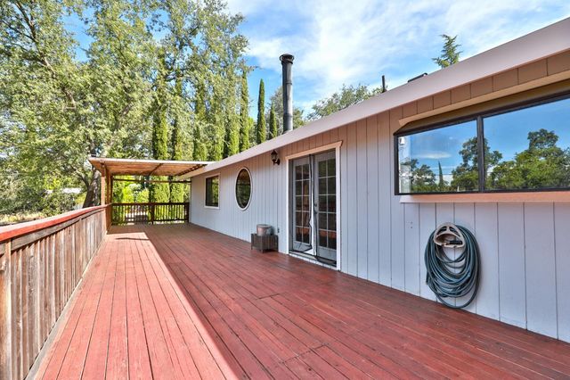 2320 Knollwood Dr, Cameron Park, CA 95682