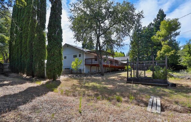 2320 Knollwood Dr, Cameron Park, CA 95682