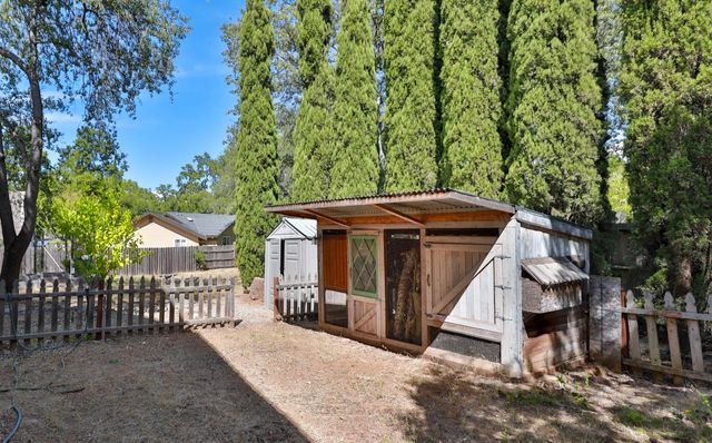2320 Knollwood Dr, Cameron Park, CA 95682