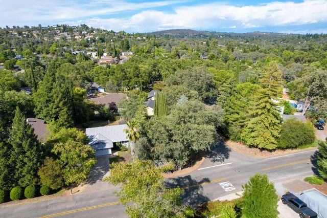 2320 Knollwood Dr, Cameron Park, CA 95682