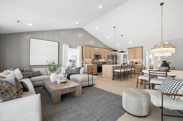 1794 Tamarack Road, Shakopee, MN 55379
