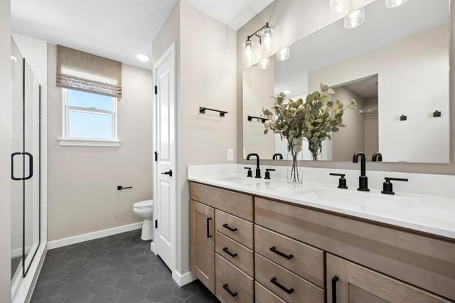 1794 Tamarack Road, Shakopee, MN 55379